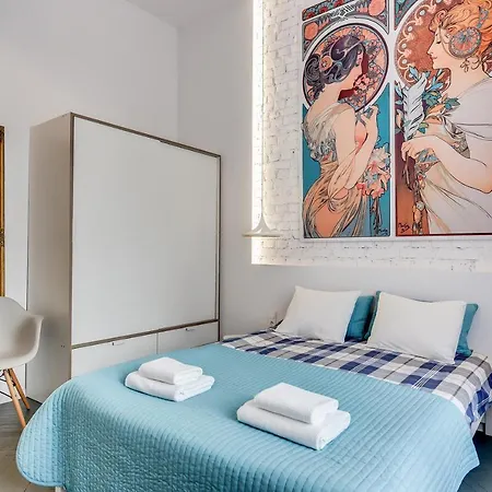 Apartment Blue Mandarin Solidarity Square *